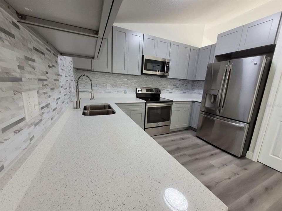 待售: $269,999 (3 贝兹, 2 浴室, 1422 平方英尺)