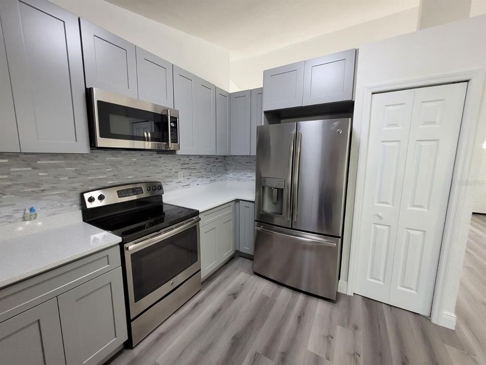 待售: $269,999 (3 贝兹, 2 浴室, 1422 平方英尺)