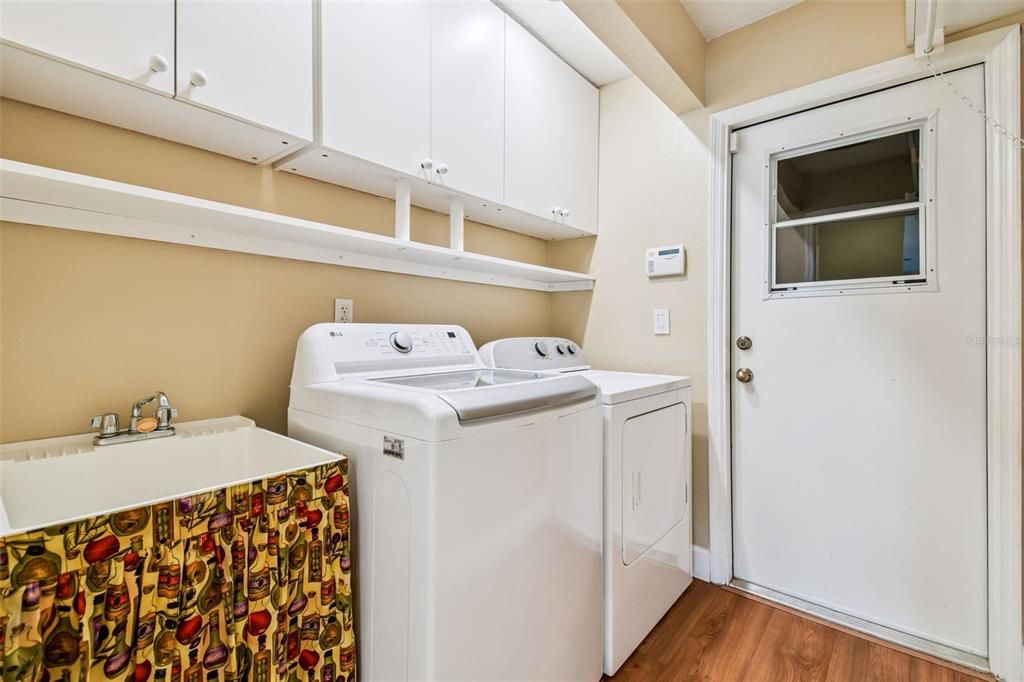 На продажу: $409,900 (3 спален, 3 ванн, 2342 Квадратных фут)