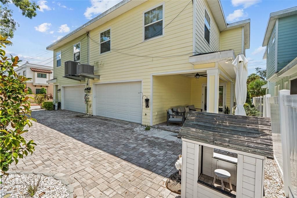 Active With Contract: $1,199,000 (4 beds, 3 baths, 2898 Square Feet)