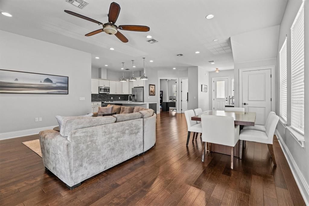 Active With Contract: $1,199,000 (4 beds, 3 baths, 2898 Square Feet)