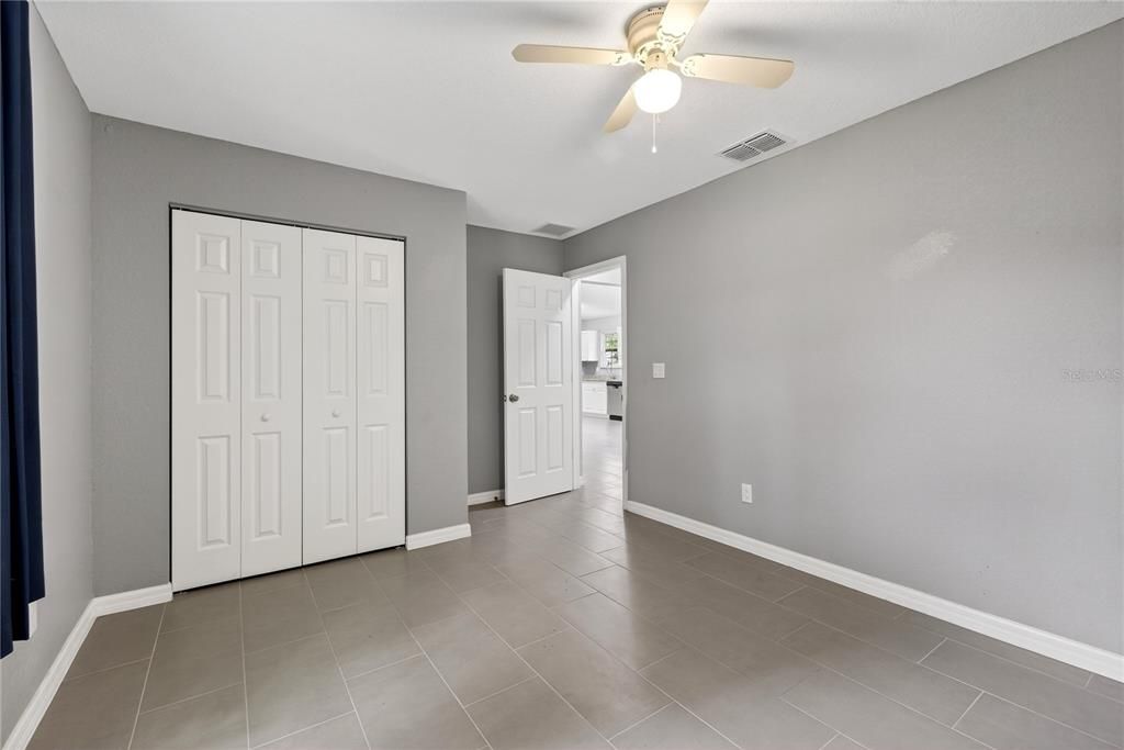 合同活跃: $245,000 (3 贝兹, 2 浴室, 1238 平方英尺)