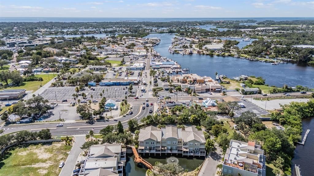 En Venta: $485,000 (3 camas, 2 baños, 2275 Pies cuadrados)