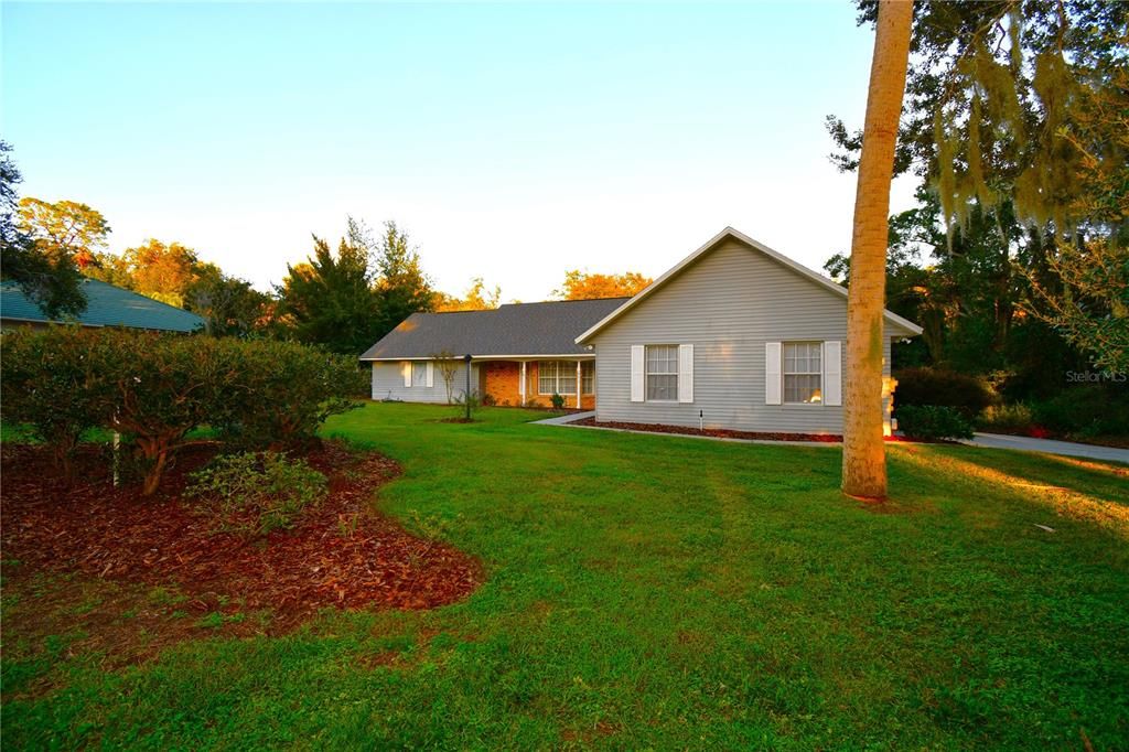 На продажу: $637,740 (3 спален, 2 ванн, 1792 Квадратных фут)