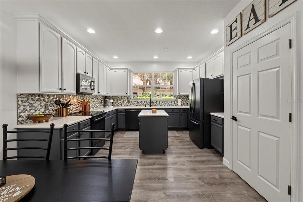 待售: $499,900 (3 贝兹, 2 浴室, 2421 平方英尺)