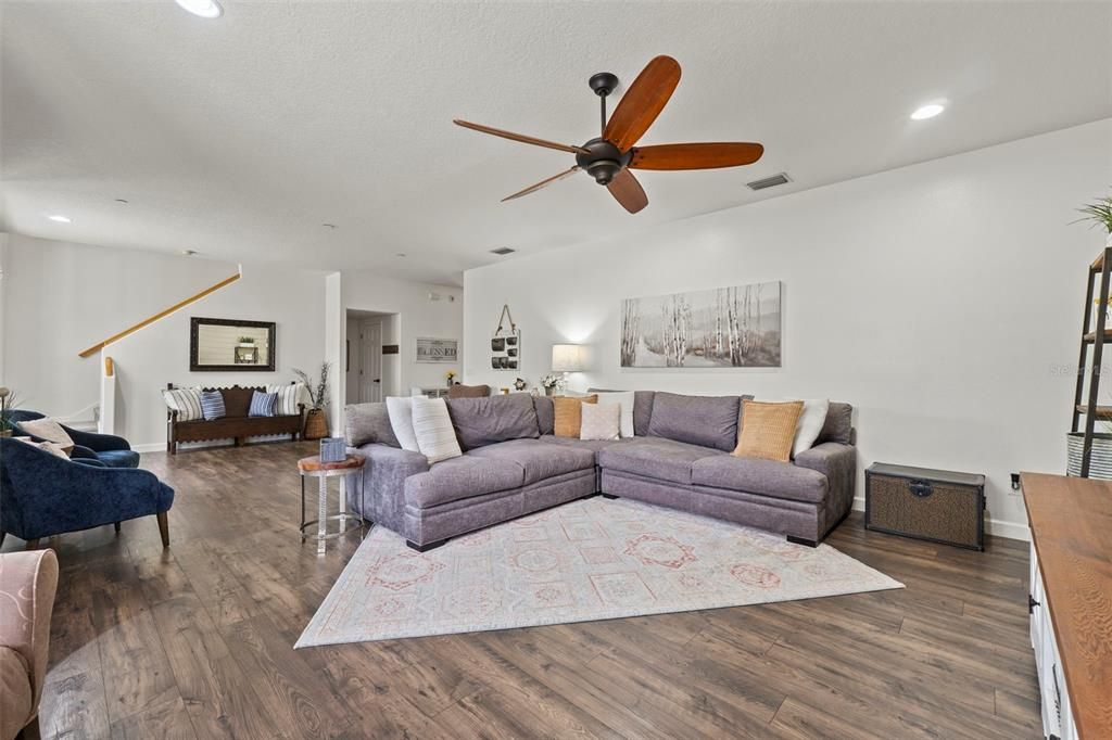 待售: $499,900 (3 贝兹, 2 浴室, 2421 平方英尺)