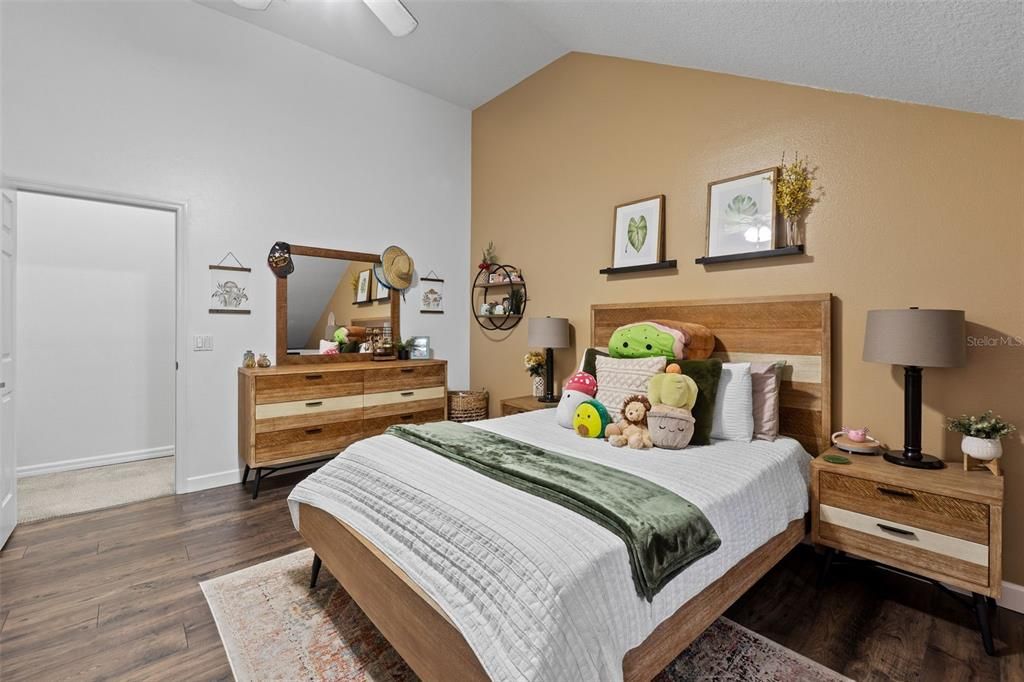 待售: $499,900 (3 贝兹, 2 浴室, 2421 平方英尺)