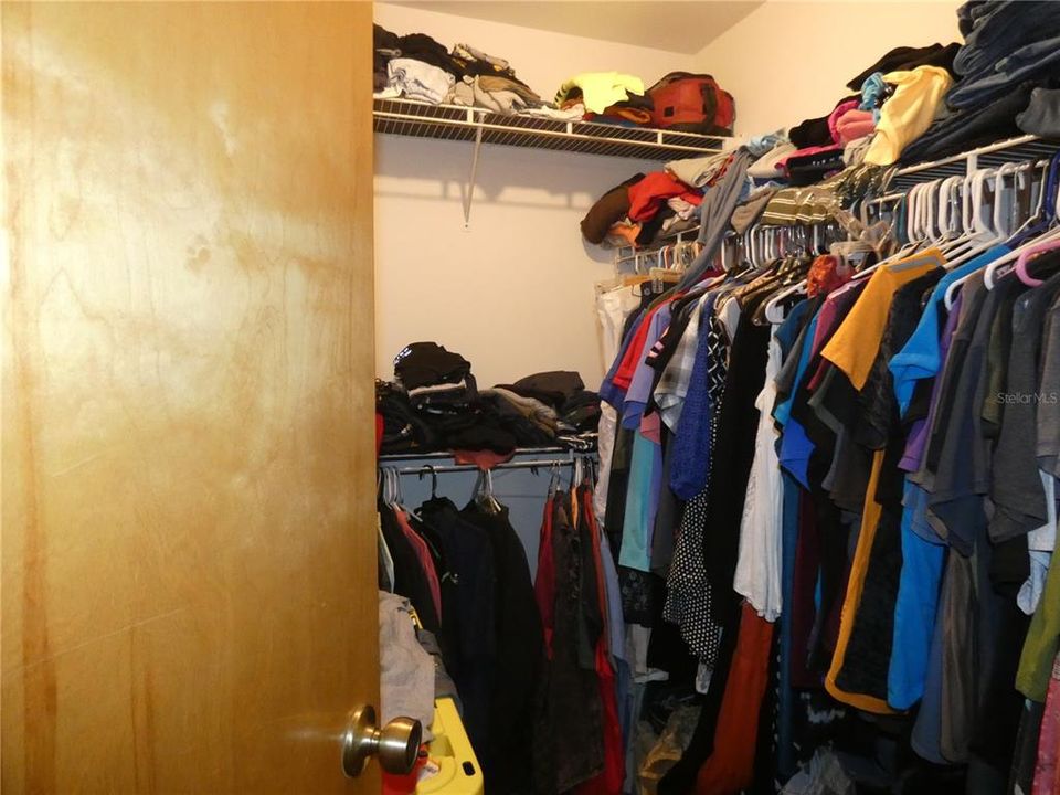 合同活跃: $389,900 (3 贝兹, 2 浴室, 1568 平方英尺)