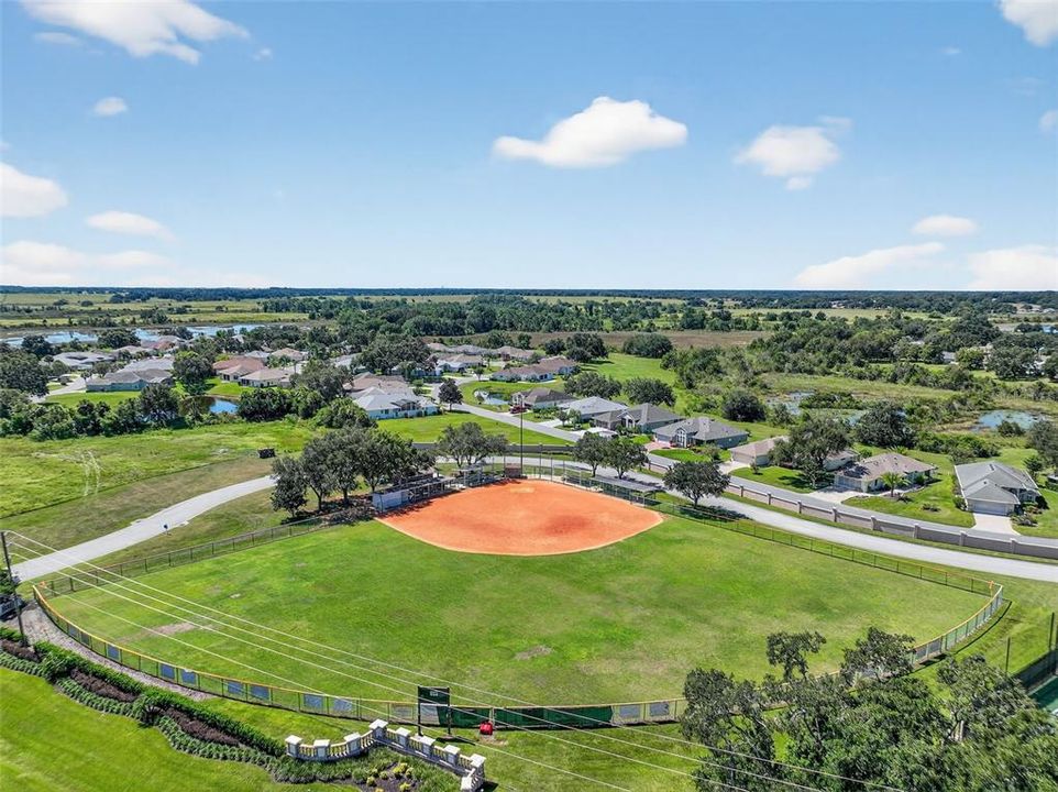 На продажу: $425,000 (3 спален, 3 ванн, 2366 Квадратных фут)