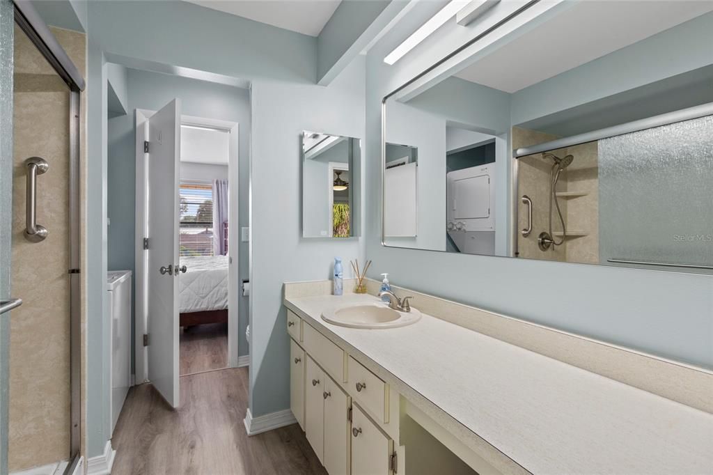 На продажу: $209,000 (2 спален, 1 ванн, 1020 Квадратных фут)