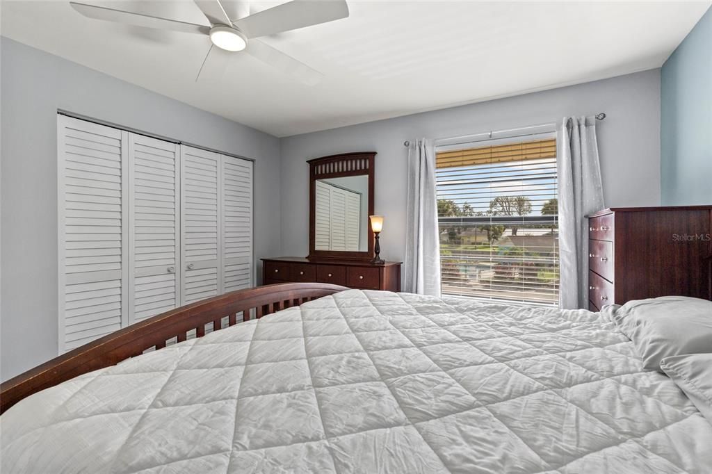 На продажу: $209,000 (2 спален, 1 ванн, 1020 Квадратных фут)