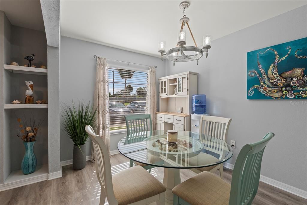 На продажу: $209,000 (2 спален, 1 ванн, 1020 Квадратных фут)