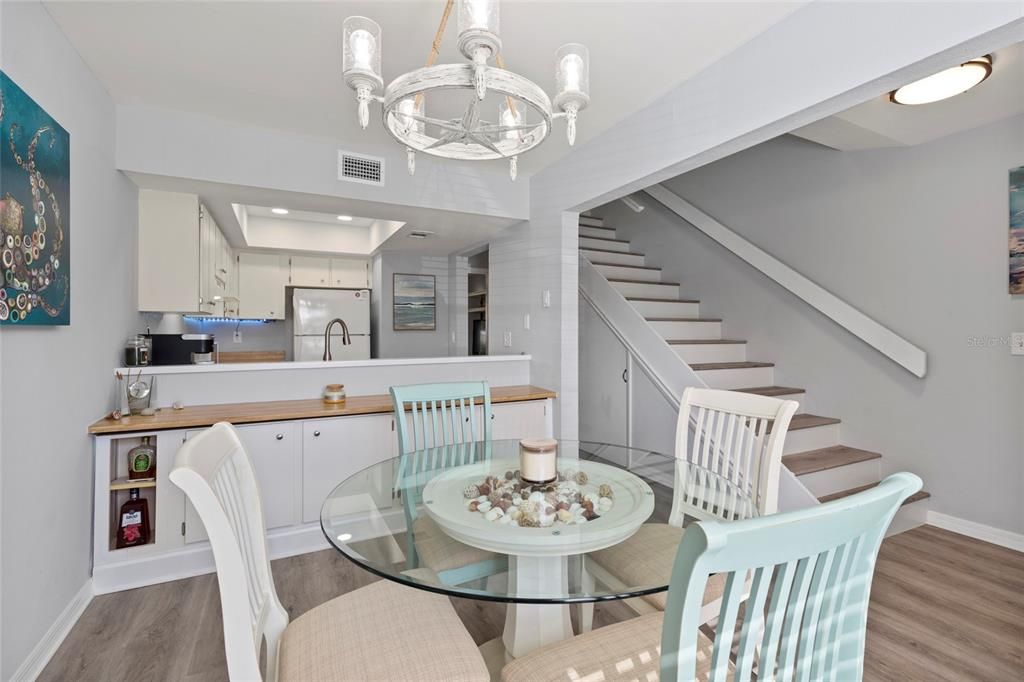 На продажу: $209,000 (2 спален, 1 ванн, 1020 Квадратных фут)