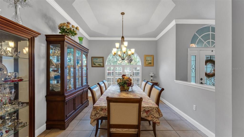 En Venta: $674,900 (3 camas, 3 baños, 2695 Pies cuadrados)