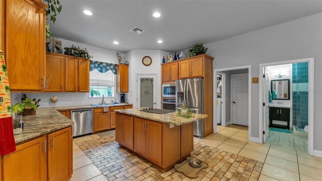 En Venta: $674,900 (3 camas, 3 baños, 2695 Pies cuadrados)