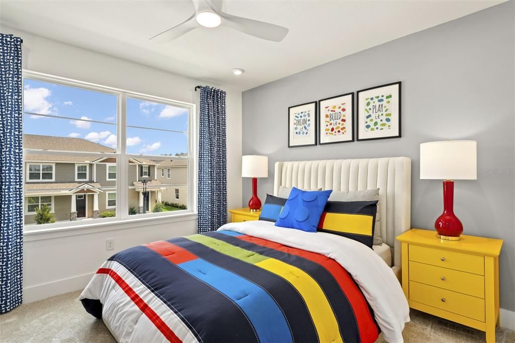 Active With Contract: $665,990 (5 beds, 3 baths, 2582 Square Feet)