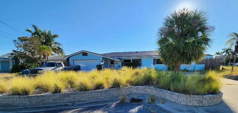 Active With Contract: $950,000 (0.38 acres)