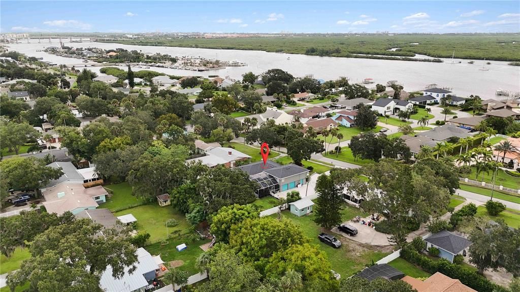 For Sale: $1,250,000 (3 beds, 2 baths, 2556 Square Feet)