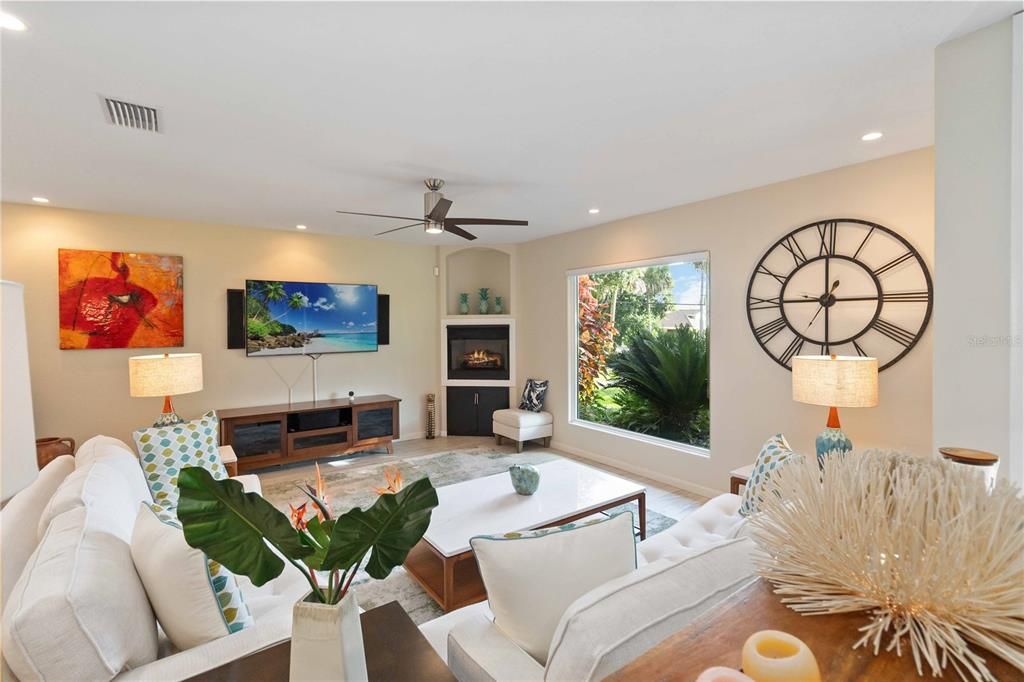 For Sale: $1,250,000 (3 beds, 2 baths, 2556 Square Feet)