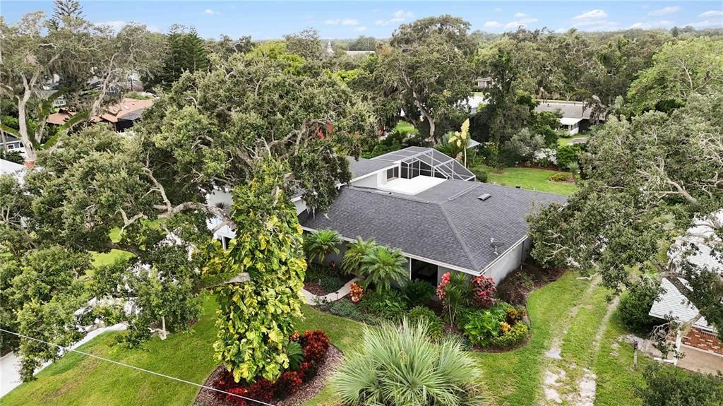 For Sale: $1,250,000 (3 beds, 2 baths, 2556 Square Feet)