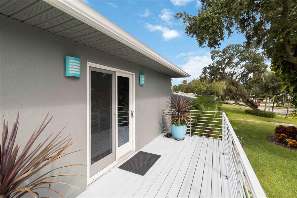 For Sale: $1,250,000 (3 beds, 2 baths, 2556 Square Feet)