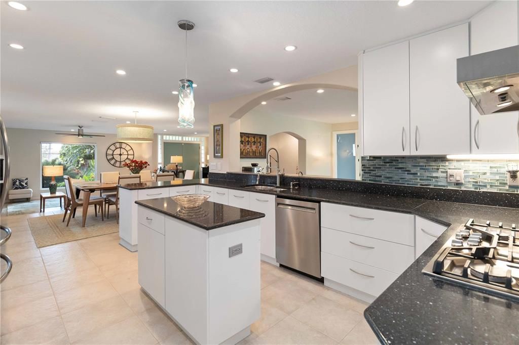 For Sale: $1,250,000 (3 beds, 2 baths, 2556 Square Feet)