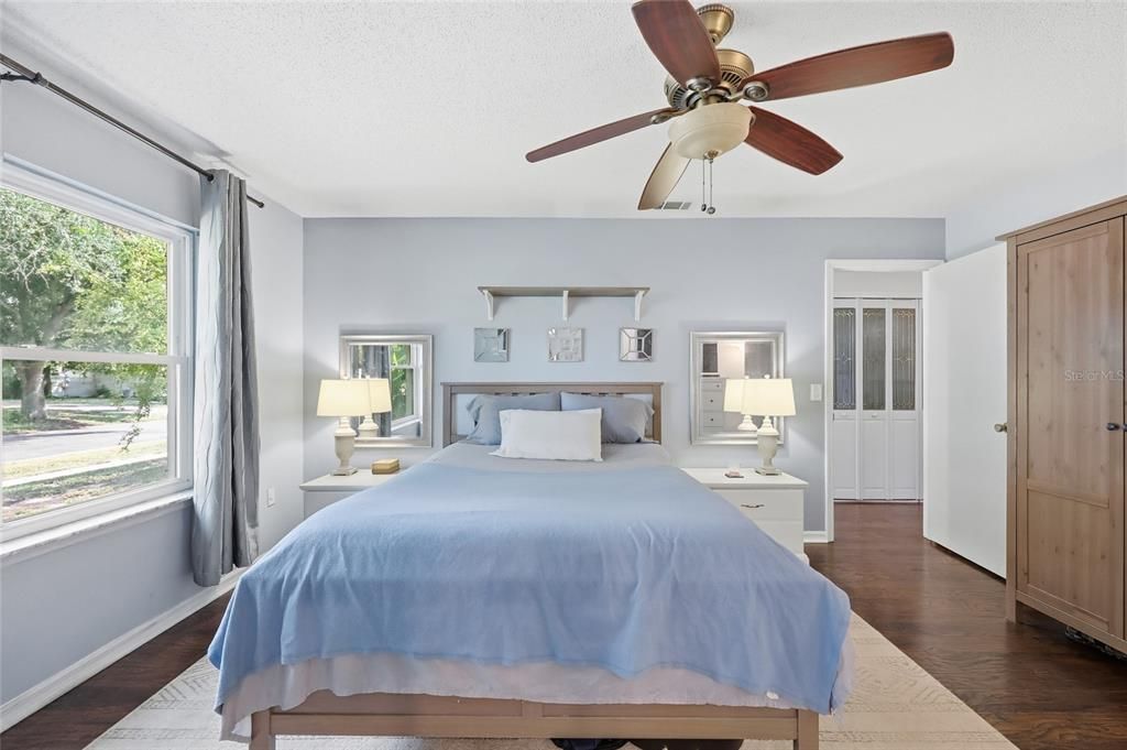 For Sale: $539,000 (4 beds, 2 baths, 1925 Square Feet)