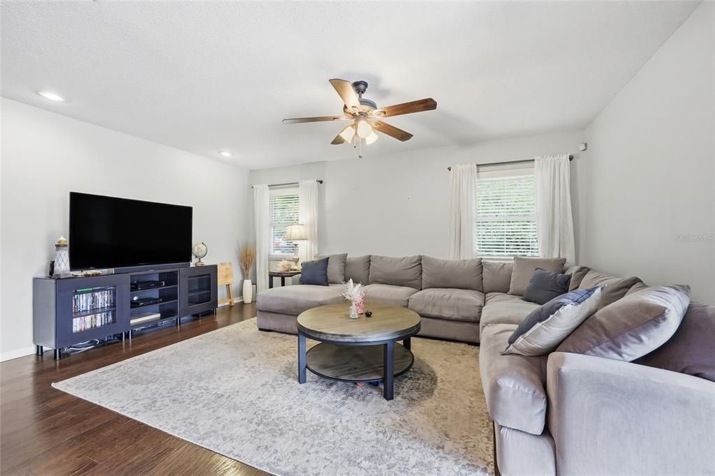 For Sale: $539,000 (4 beds, 2 baths, 1925 Square Feet)