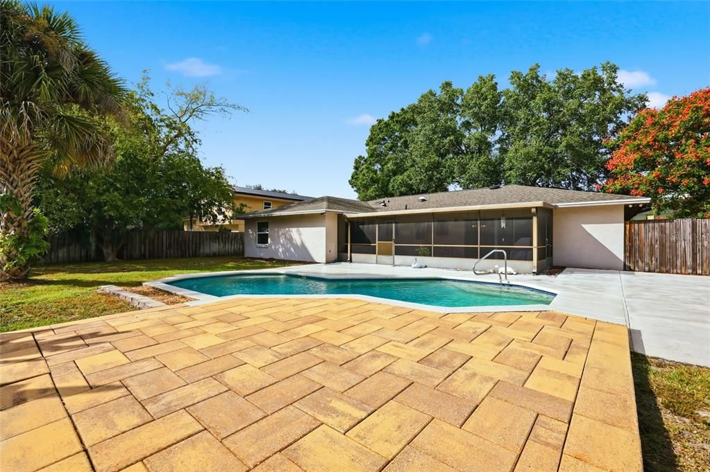 For Sale: $539,000 (4 beds, 2 baths, 1925 Square Feet)