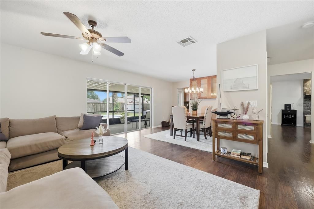 For Sale: $539,000 (4 beds, 2 baths, 1925 Square Feet)