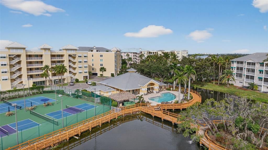 待售: $875,000 (3 贝兹, 3 浴室, 2100 平方英尺)