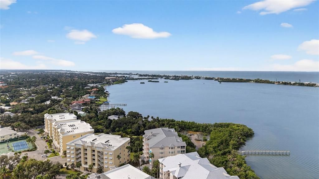 待售: $875,000 (3 贝兹, 3 浴室, 2100 平方英尺)