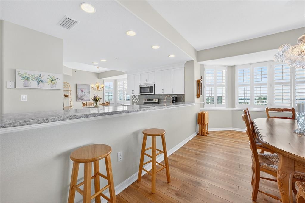 待售: $875,000 (3 贝兹, 3 浴室, 2100 平方英尺)