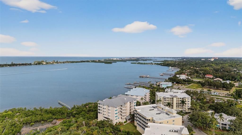 待售: $875,000 (3 贝兹, 3 浴室, 2100 平方英尺)