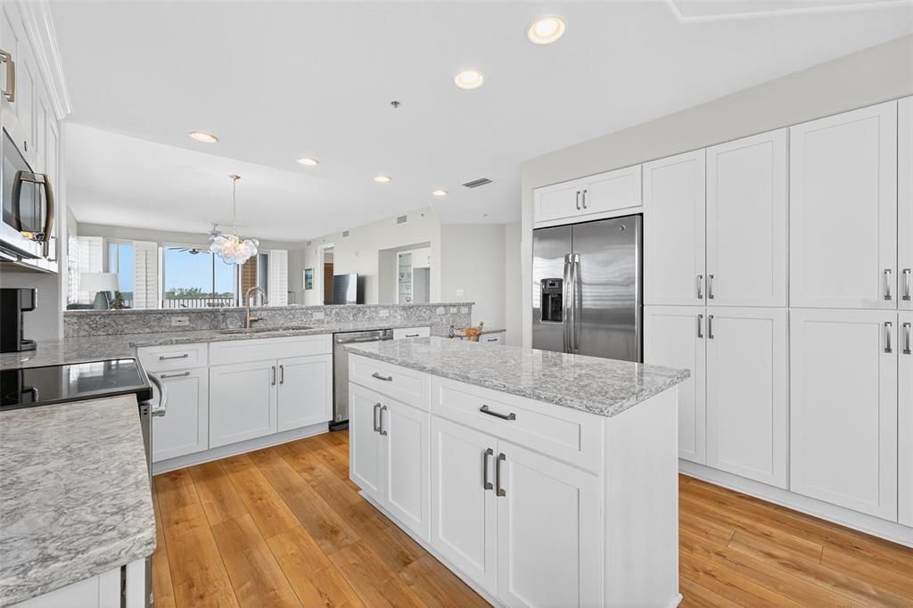 待售: $875,000 (3 贝兹, 3 浴室, 2100 平方英尺)