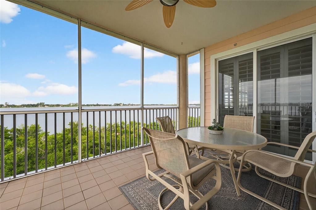 待售: $875,000 (3 贝兹, 3 浴室, 2100 平方英尺)