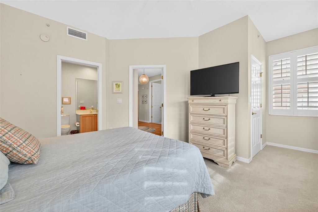 待售: $875,000 (3 贝兹, 3 浴室, 2100 平方英尺)