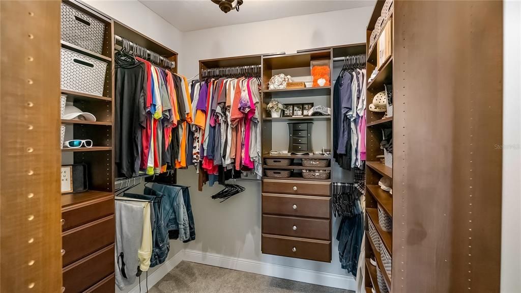 合同活跃: $519,900 (3 贝兹, 2 浴室, 2099 平方英尺)