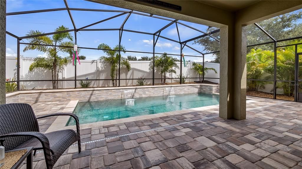 合同活跃: $519,900 (3 贝兹, 2 浴室, 2099 平方英尺)