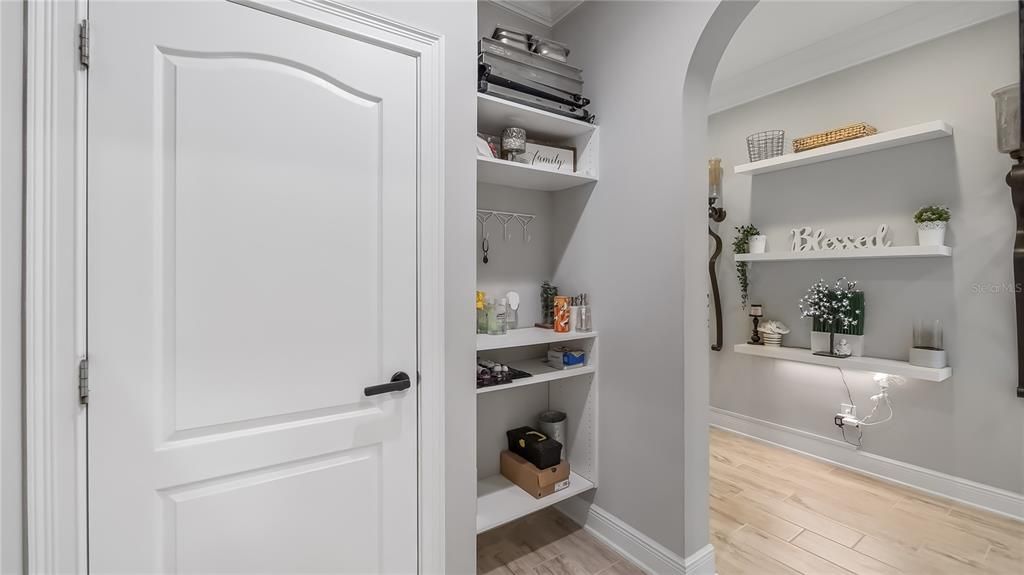 合同活跃: $519,900 (3 贝兹, 2 浴室, 2099 平方英尺)