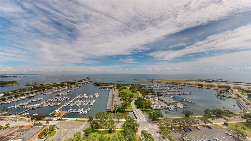 Active With Contract: $1,100,000 (2 beds, 2 baths, 1930 Square Feet)