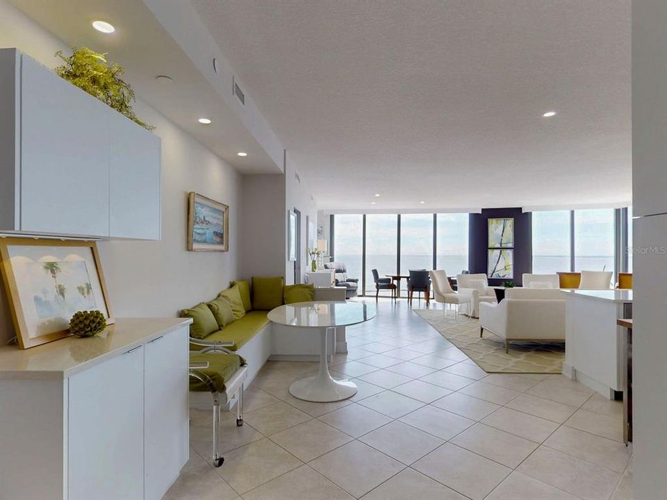 Active With Contract: $1,100,000 (2 beds, 2 baths, 1930 Square Feet)