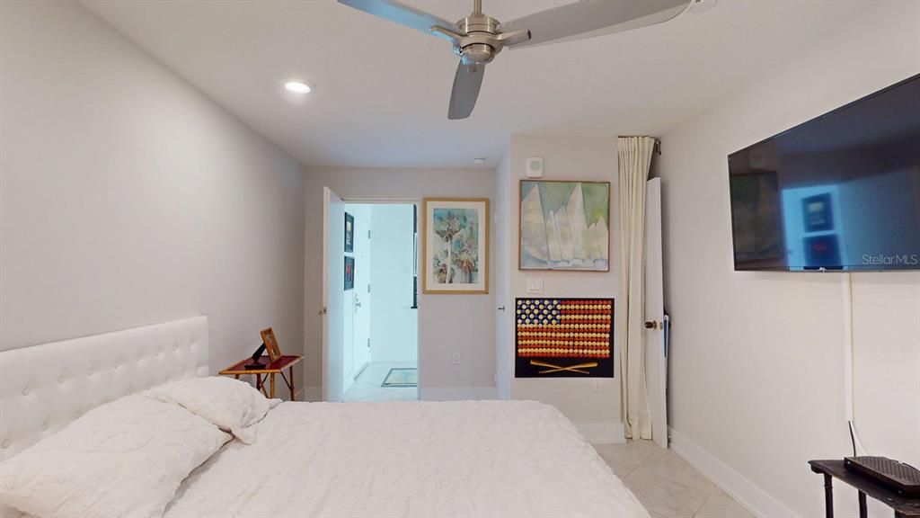 Active With Contract: $1,100,000 (2 beds, 2 baths, 1930 Square Feet)