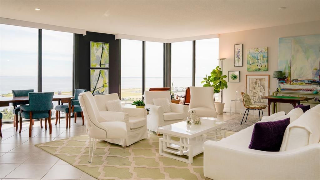 Active With Contract: $1,100,000 (2 beds, 2 baths, 1930 Square Feet)