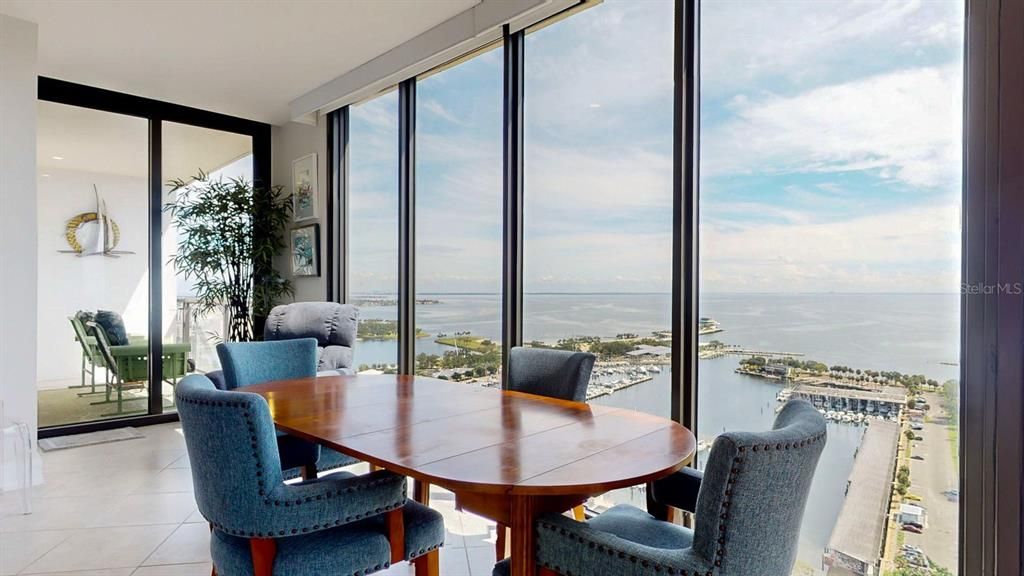 Active With Contract: $1,100,000 (2 beds, 2 baths, 1930 Square Feet)