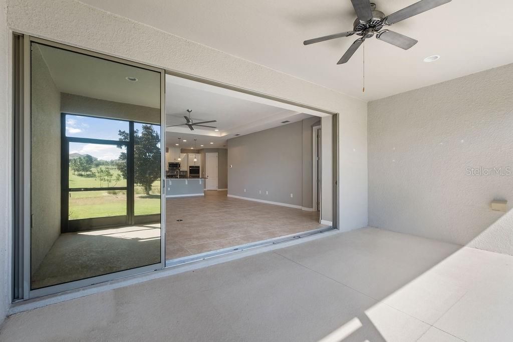 合同活跃: $615,000 (4 贝兹, 3 浴室, 2816 平方英尺)