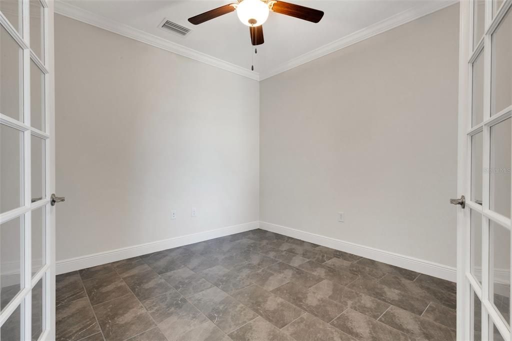 Под контрактом: $448,900 (2 спален, 2 ванн, 1677 Квадратных фут)