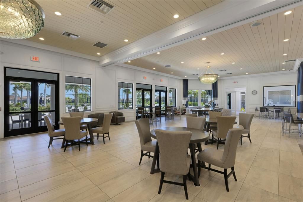 Под контрактом: $448,900 (2 спален, 2 ванн, 1677 Квадратных фут)