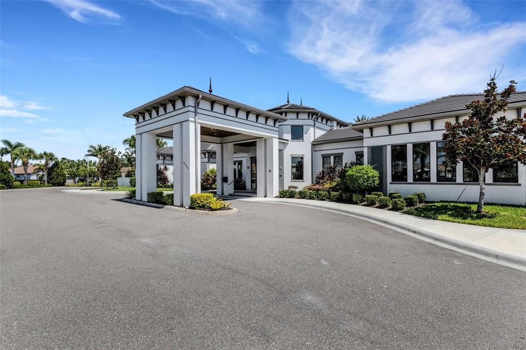 Под контрактом: $448,900 (2 спален, 2 ванн, 1677 Квадратных фут)