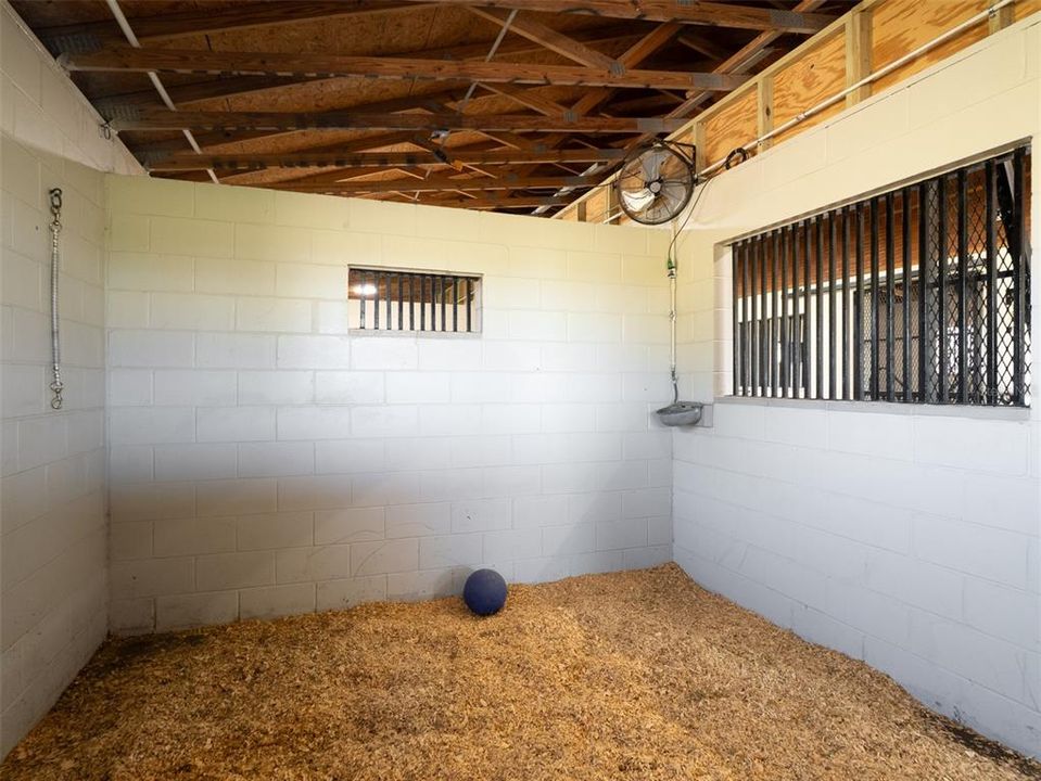 For Sale: $1,260,000 (2 beds, 1 baths, 2412 Square Feet)